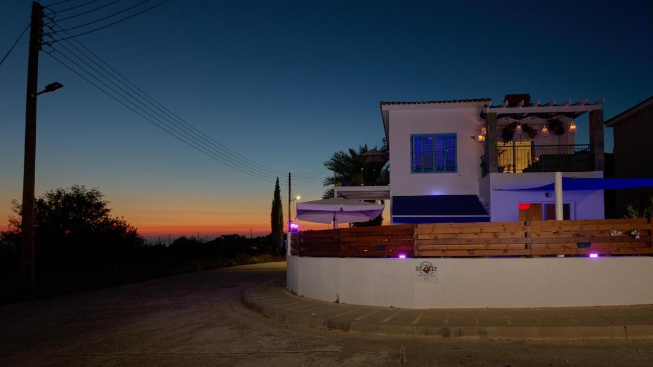 Villanelle Bed & Breakfast Welcomes Dog Lovers Only Tala 외부 사진