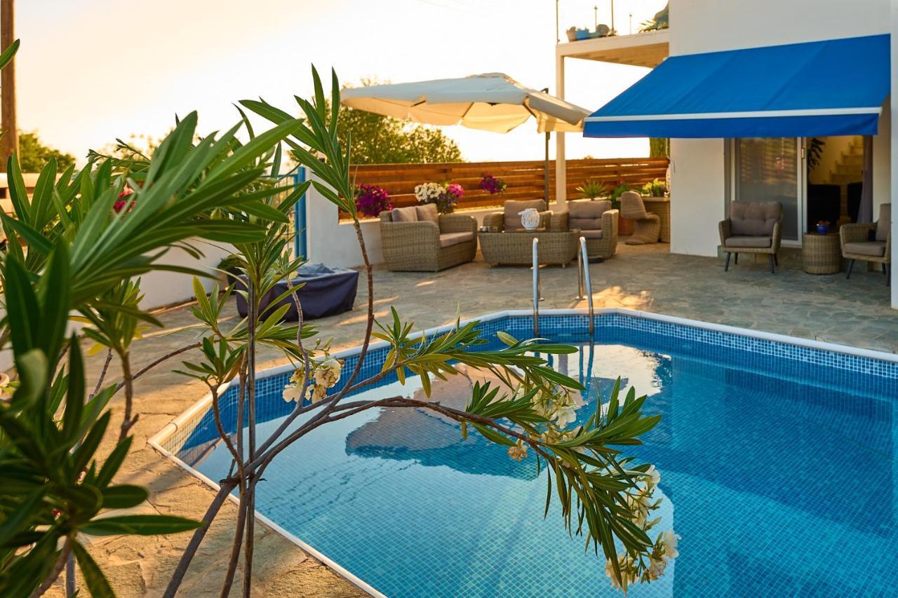 Villanelle Bed & Breakfast Welcomes Dog Lovers Only Tala 외부 사진